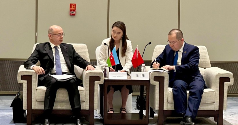 Azerbaijan, China sign agreement to study power transmission network