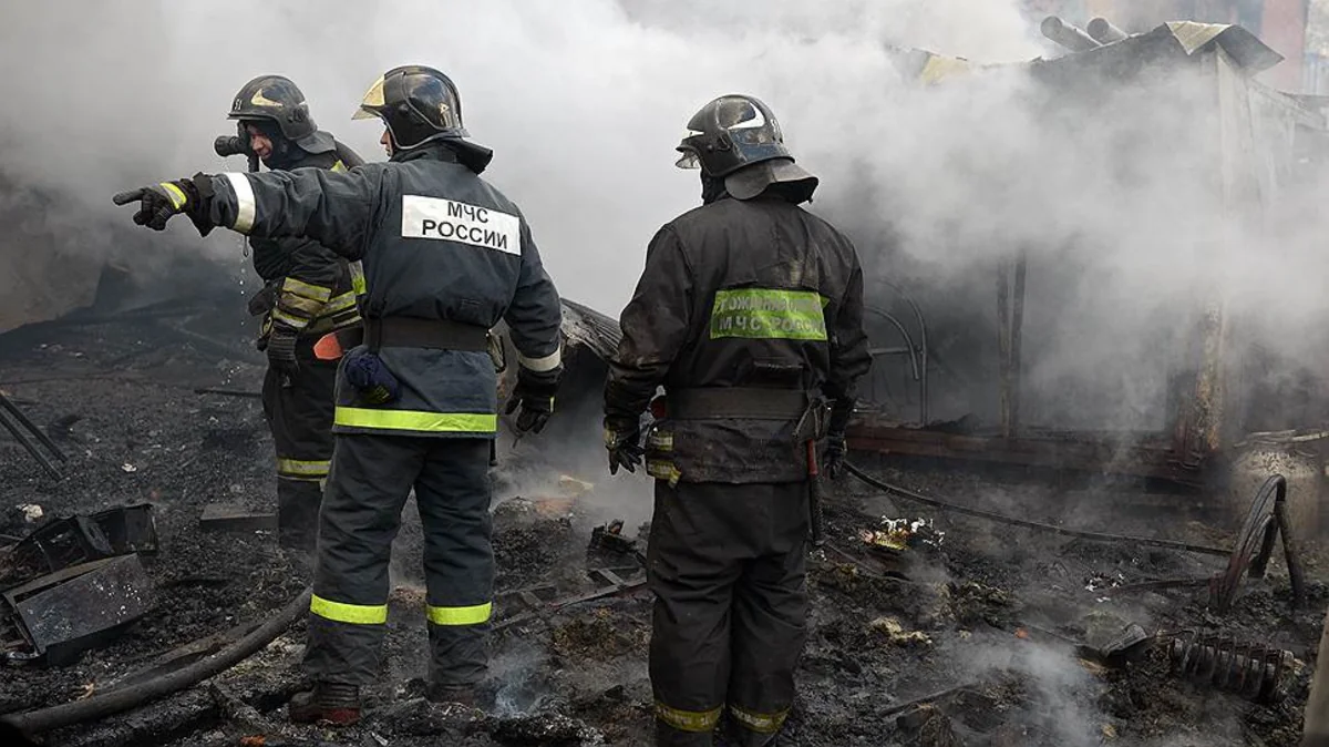 В Кузбассе при пожаре в доме погибли четыре человека