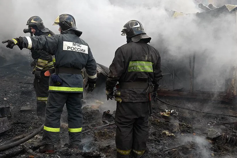 В Кузбассе при пожаре в доме погибли четыре человека