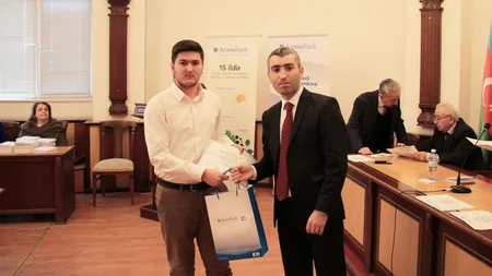 AccessBank UNEC tələbələrinin elmi-tədqiqat işlərinin çapına dəstək verib