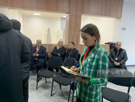 Tələbə-gənclər prezident seçkilərini müşahidə edirlər