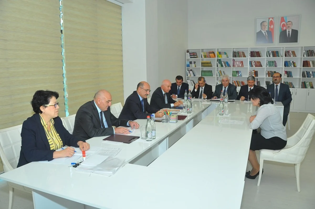 Əbülfəs Qarayev Xarı bülbül festivalının bərpası ilə bağlı məsələyə münasibət bildirib