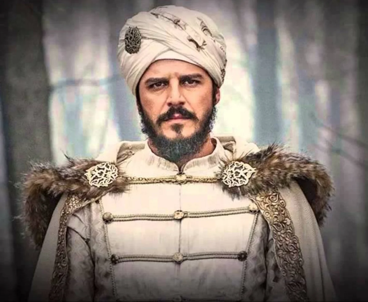 Şahzadə Mustafa Bakıya gəlir