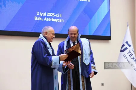 Ersin Tatara Fəxri doktor diplomu təqdim edilib
