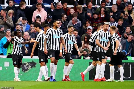 Ливерпуль вырвал победу в матче с Ньюкаслом, но остался без Салаха