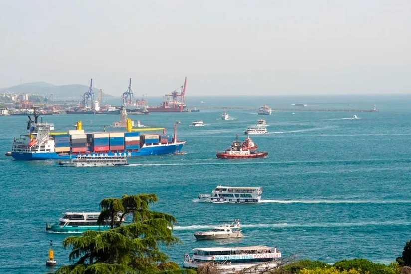 Турция возобновила транзит по Босфору