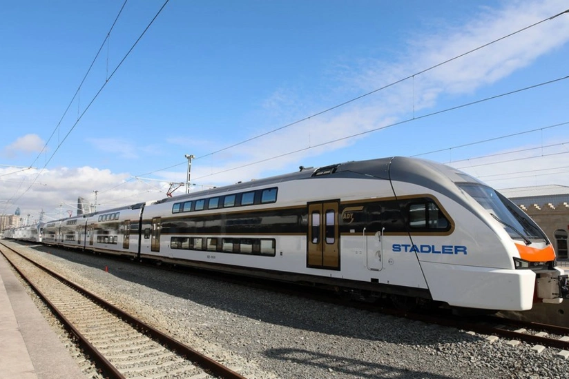 Sumqayıt-Bakı elektrik qatarı piyadanı vurub