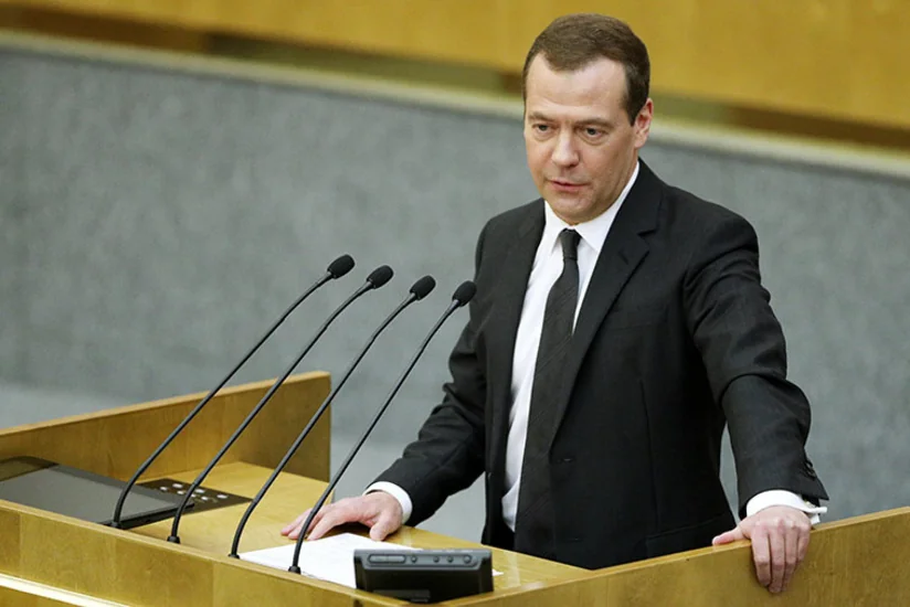 Медведев назвал фантастической трагикомедией лишение Саакашвили гражданства Украины