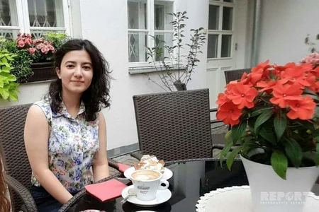Учащиеся в Эстонии азербайджанки: Учителя не знают имен большинства студентов, которым преподают - ИНТЕРВЬЮ