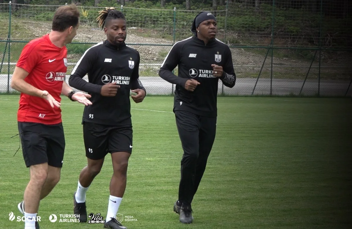 Neftçinin iki futbolçusu klubun Türkiyədəki düşərgəsini tərk edib