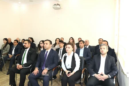 Anar Bağırov namizədlərlə vəkilliyə qəbulla bağlı test imtahanlarını müzakirə edib