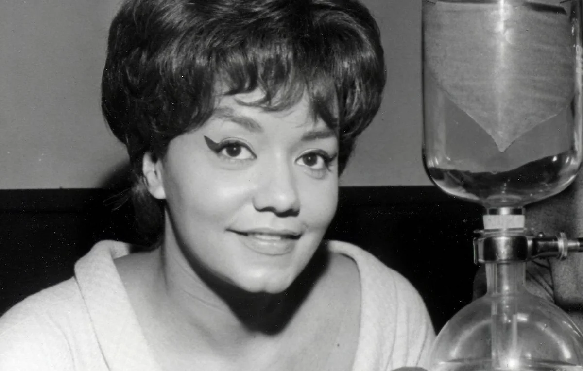 Caz müğənnisi Nensi Hollouey vəfat edib