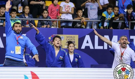 Azərbaycanın yeniyetmə cüdoçuları dünya birinciliyinin komanda yarışlarında gümüş medal qazanıb - FOTO
