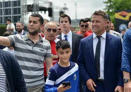 Dənizkənarı Bulvarda Azarkeş Festivalı start götürüb - VİDEO - YENİLƏNİB