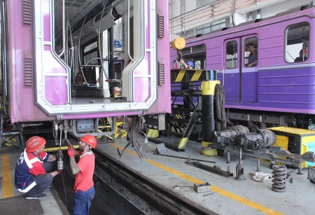 Bakı metrosu daha bir yeni nəsil qatarında ilk irihəcmli təmir aparır