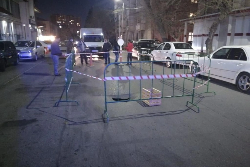 Bakıda istismar müddətini başa vurmuş kollektor yolda çöküntü yaradıb