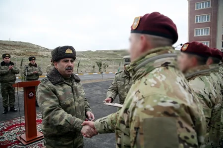 Növbəti hərbi hissədə yeni yaşayış binalarının açılış mərasimi keçirilib