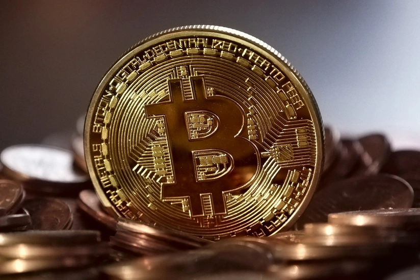 Bitcoin drops below $30,000
