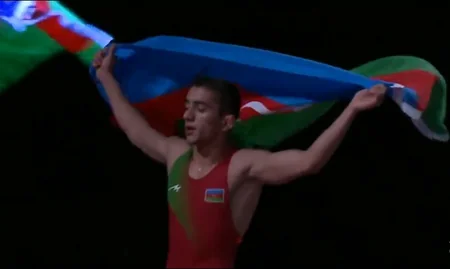Şahin Muxtarov güləş üzrə gənclər arasında dünya çempionatında erməni rəqibini məğlub edərək qızıl medal qazanıb - FOTO - VİDEO