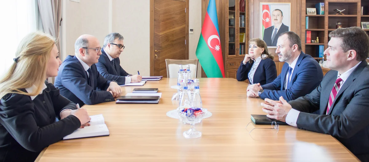 “Abşeron” yatağının işlənməsinin icra vəziyyəti müzakirə edilib