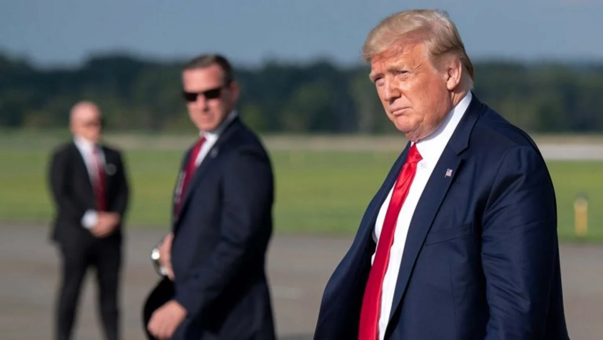 Трамп отменил поездку в зону, пострадавшую от урагана Дориан