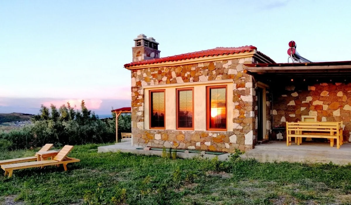 Bu il torpaq sahələri, fərdi yaşayış və bağ evlərinin qeydiyyatı artıb