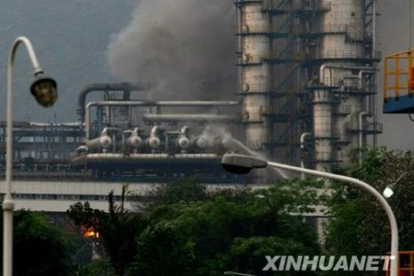 На НПЗ Sinopec в Китае произошел пожар
