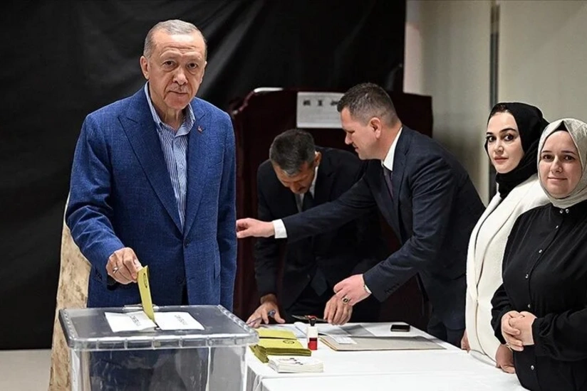 Ərdoğan bələdiyyə seçkilərində səs verib