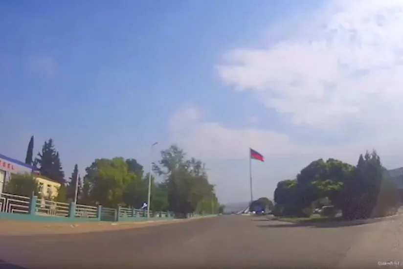 Bakı-Qazax yolunda nişanlar arasında olan ziddiyyət sürücülərə təhlükə yaradır - VİDEO