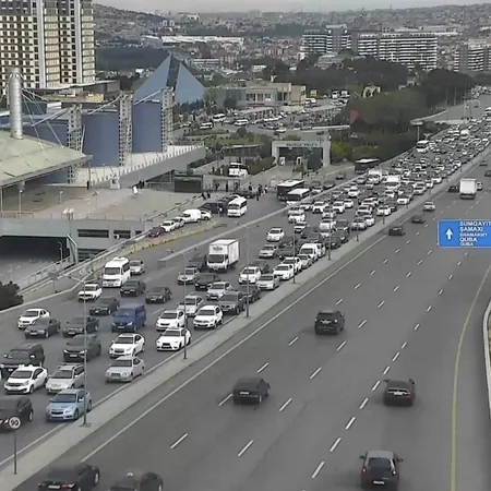 Bakının bir sıra yollarında tıxac müşahidə edilir - SİYAHI