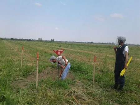 ANAMA: Qrad raketinin mühərrik hissəsi və OF-56 top mərmisi aşkarlanıb