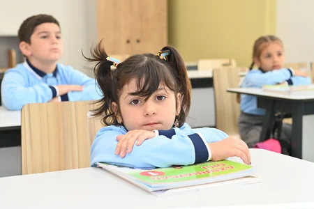 Füzulidə 30 ildən sonra ilk tədris ilinin zəngi çalınıb, nazir mərasimdə iştirak edib - YENİLƏNİB