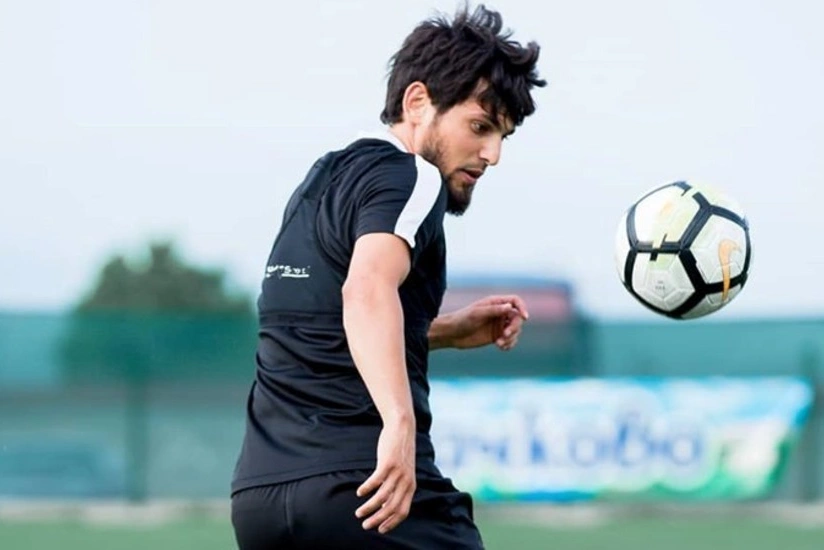 Səbaillə vidalaşan oyunçu 28 yaşında futboldan getdi