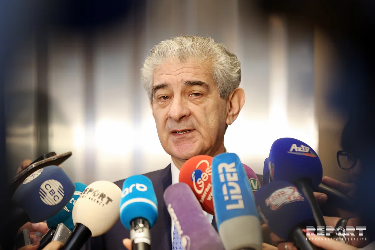 Əli Əhmədov: Yeni Azərbaycan Partiyasının prezidentliyə namizədi İlham Əliyevdir