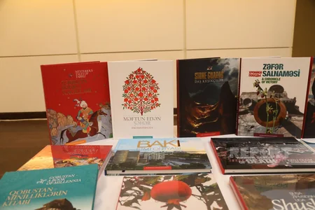 Heydər Əliyevin 100 illik yubileyinə həsr olunan “Dirçəliş. Başlanğıc” kitabının təqdimat mərasimi keçirilib