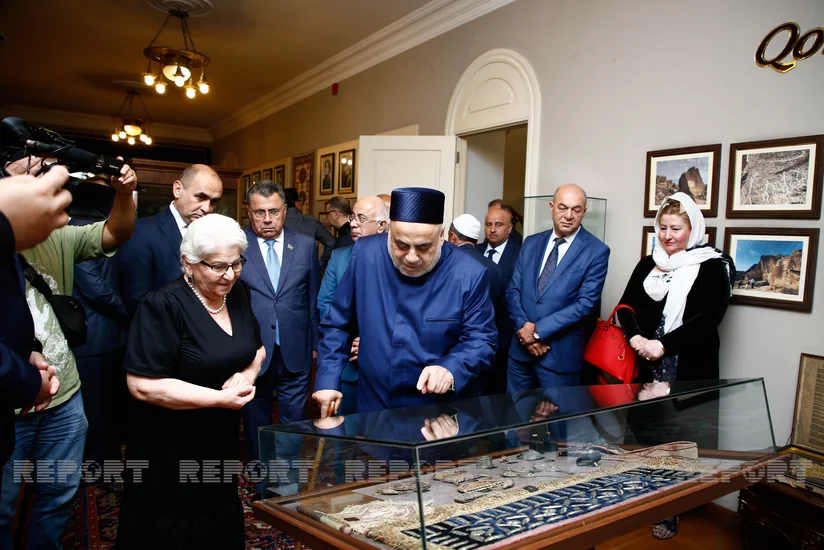 QMİ sədri Tbilisidə Azərbaycan Mədəniyyəti Muzeyini ziyarət edib