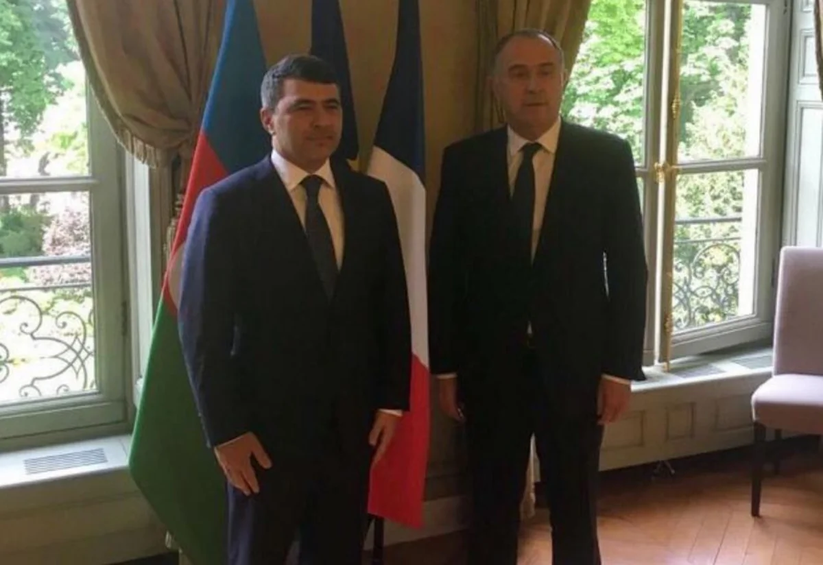 İnam Kərimov Parisdə fransalı həmkarı ilə görüşüb