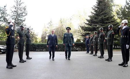 Hulusi Akar qazaxıstanlı həmkarı ilə görüşüb