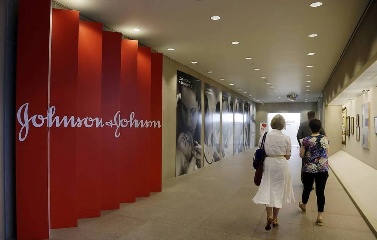 Суд обязал Johnson & Johnson выплатить миллиарды за побочный эффект препарата