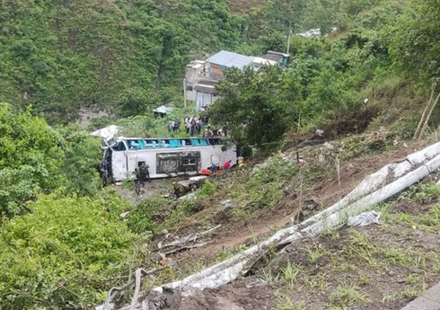 Kolumbiyada avtobus qəzası nəticəsində azı 10 nəfər ölüb