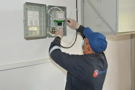 “Baktelecom” “İçərişəhər”də və mərkəzi küçələrdə optik şəbəkəyə keçidi sürətləndirib
