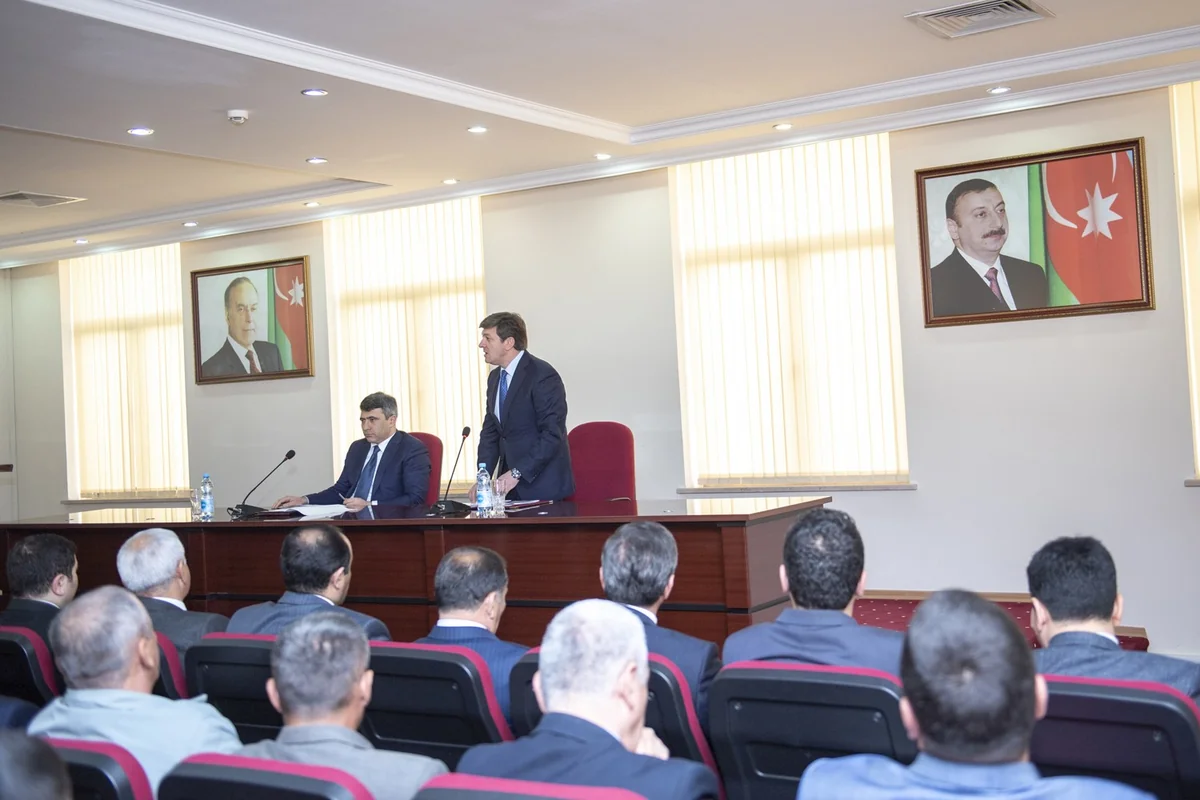 Kənd təsərrüfatı naziri Qəbələdə fermerlərlə görüşüb