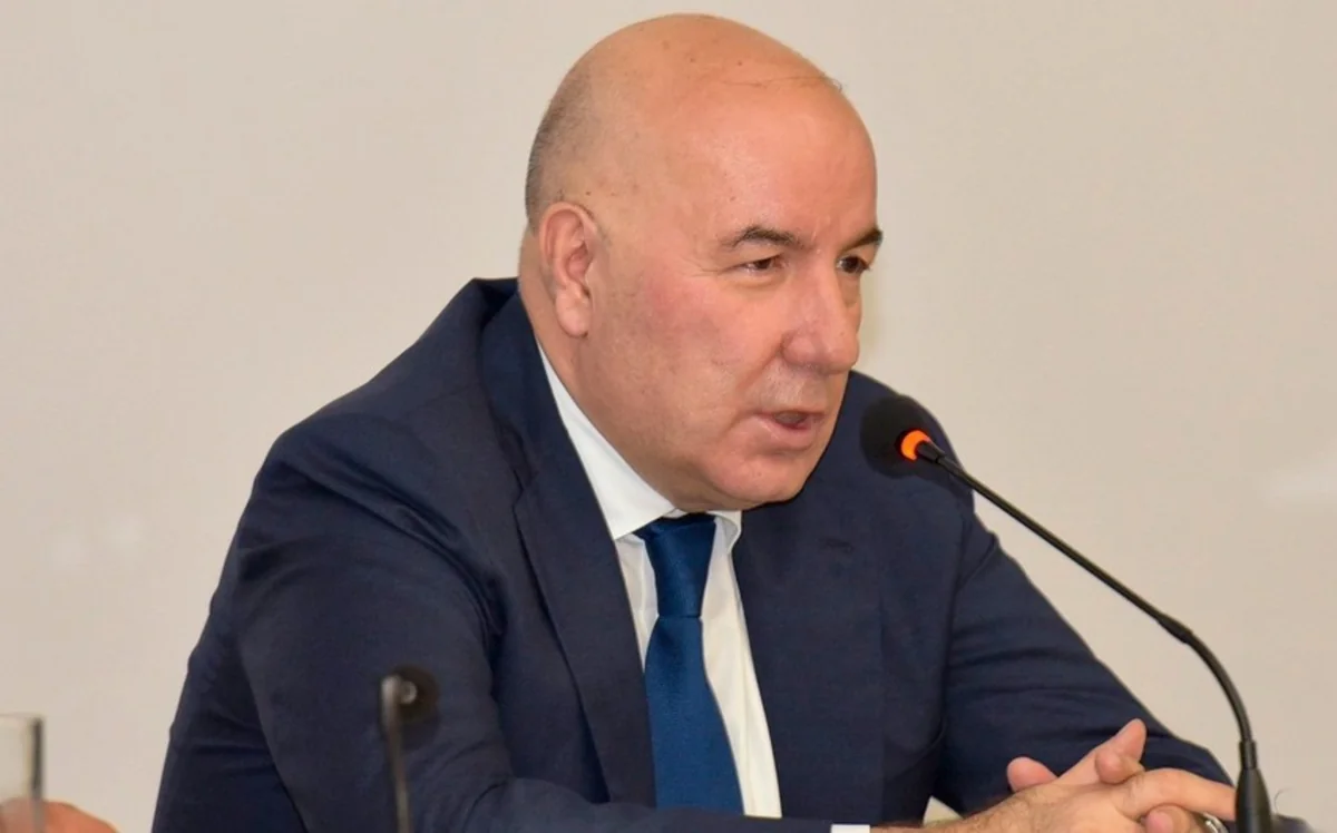 Elman Rüstəmov: Azərbaycanla müharibə Ermənistan iqtisadiyyatını çökdürər