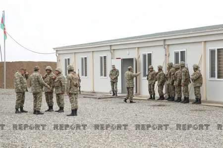 Солдаты армии-победительницы гордо несут службу в Агдаме