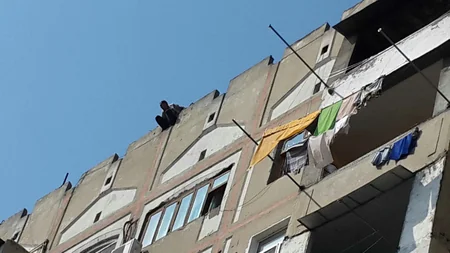 Bakıda intihara cəhd hadisəsi olub - FOTO