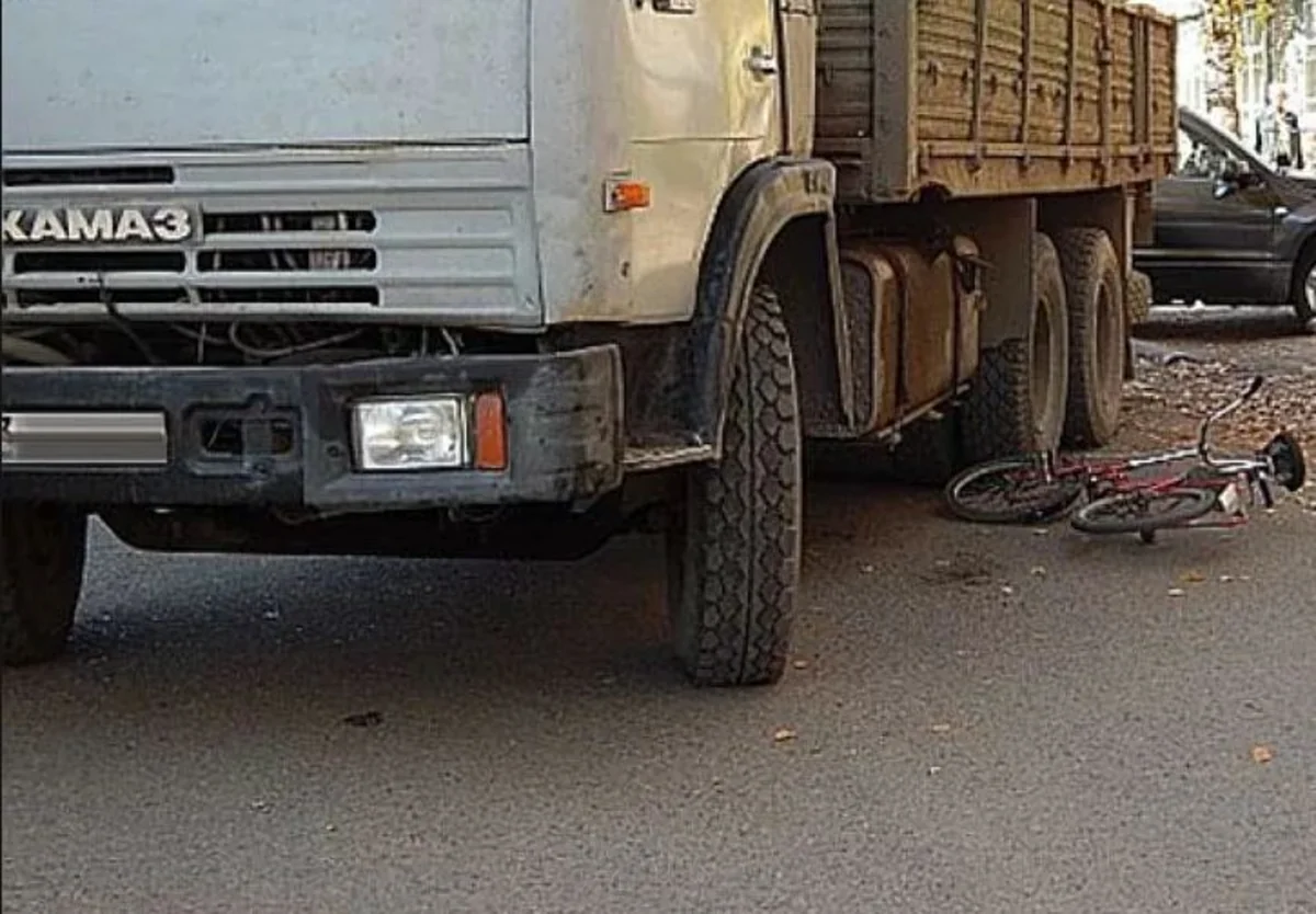 Salyanda yük maşını 11 yaşlı velosipedçini vurub