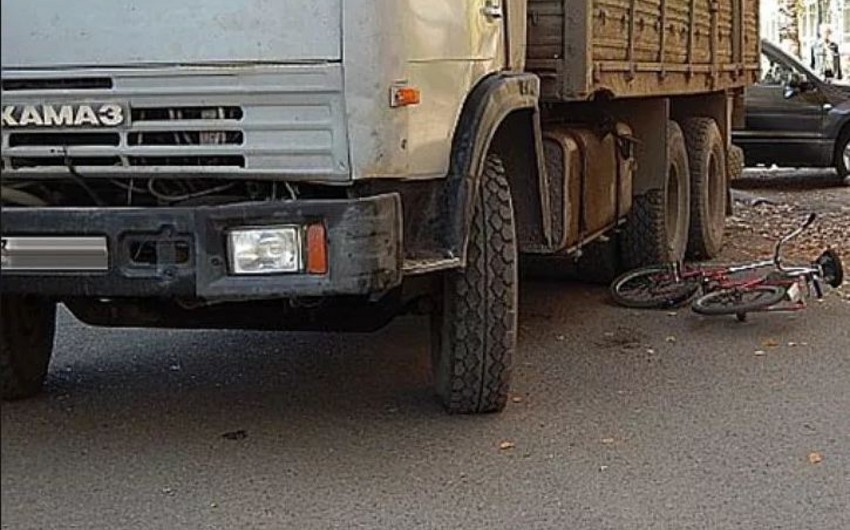 Salyanda yük maşını 11 yaşlı velosipedçini vurub