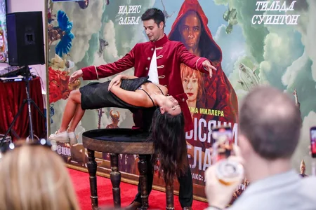 CinemaPlus-da “Üç min illik arzular” filminin premyeradan öncə nümayişi keçirilib