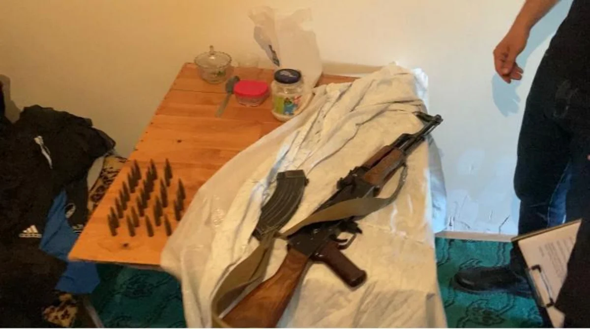 Ağsu  sakinindən “Kalaşnikov” avtomatı götürülüb