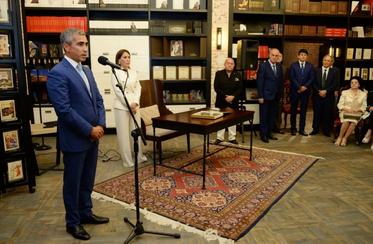 Bakı Kitab Mərkəzində ziyalılar və ictimai xadimlər üçün təqdimat keçirilib